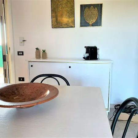 Maestrale Villa Roca